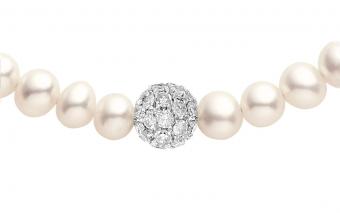 Diamond & Pearl Pompon (M) - Redline