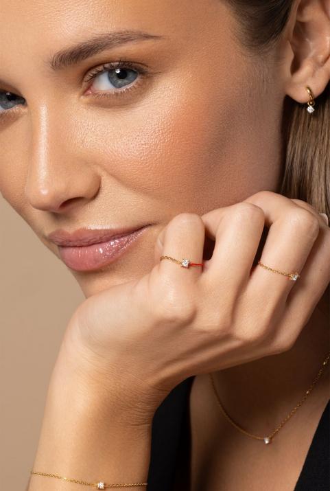 Anillo en hilo y cadena  con diamante princesa de 0.11ct en base de oro amarillo - Redline - 0++