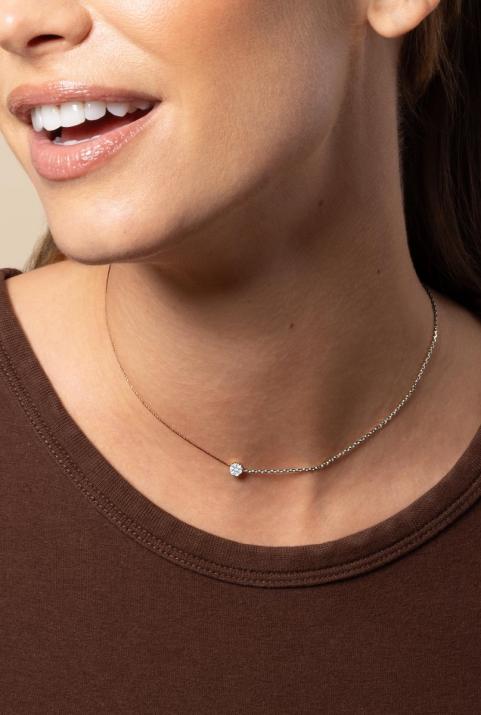 Collar en hilo y cadena con diamante de 0.10ct en oro blanco - Redline - 0++