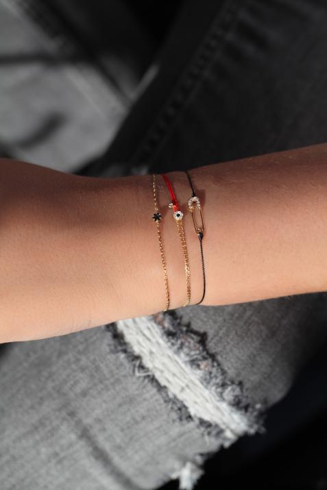 String and chain bracelet with white diamonds and a black diamond in yellow gold cluster style setting - Redline - 0++