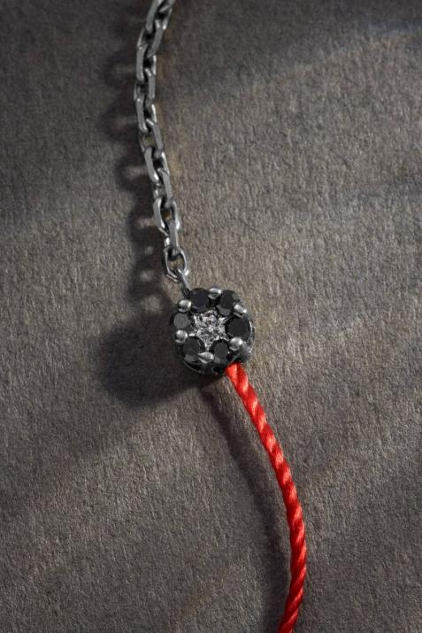 String and chain bracelet with black diamonds and a white diamond in black gold cluster style setting - Redline - 0++