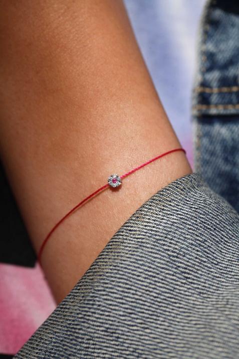 String bracelet with white diamonds and a pink sapphire in rose gold cluster style setting - Redline - 0++
