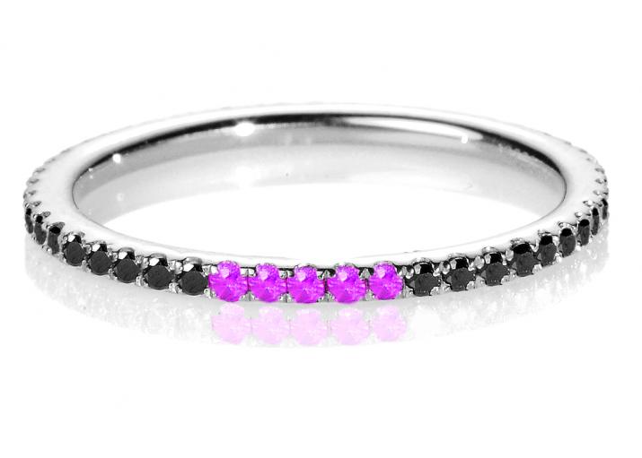 Anillo rígido con diamantes negros y 5 rubíes en oro negro - Redline - 0++