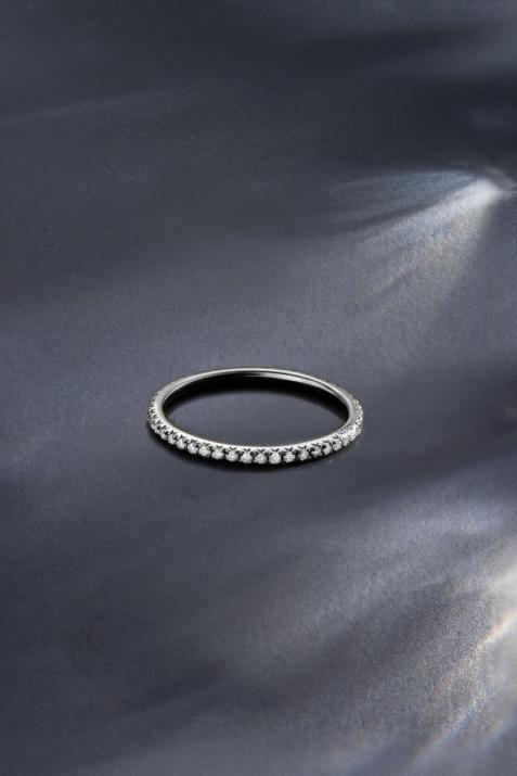 Diamond-paved black gold ring band - Redline - 0++