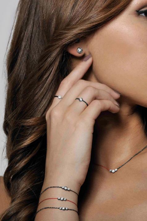 Pulsera en hilo y cadena con 3 diamantes en base de oro negro - Redline - 0++