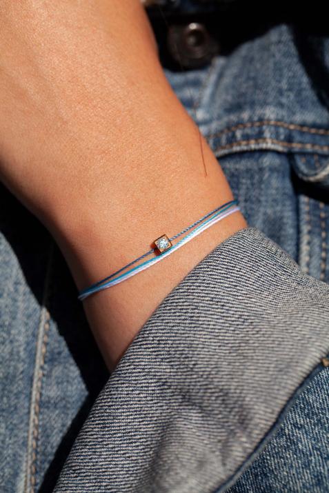 Pulsera de varias cuerdas para mujeres con 0.10ct de diamantes redondos en engaste de oro amarillo - Redline - 0++