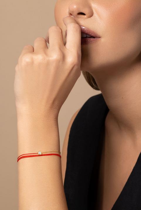 Pulsera de varias cuerdas para mujeres con 0.10ct de diamantes redondos en engaste de oro amarillo - Redline - 0++