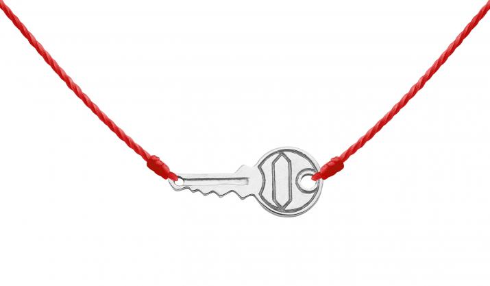 Collar en hilo con llave en oro blanco - Redline - 0++