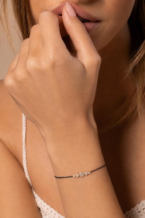 Pulsera en hilo con 5 diamantes en base de oro amarillo - Redline - 0++