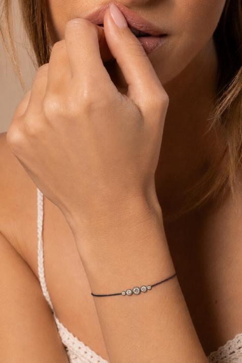 Pulsera en hilo con 5 diamantes en base de oro negro - Redline - 0++