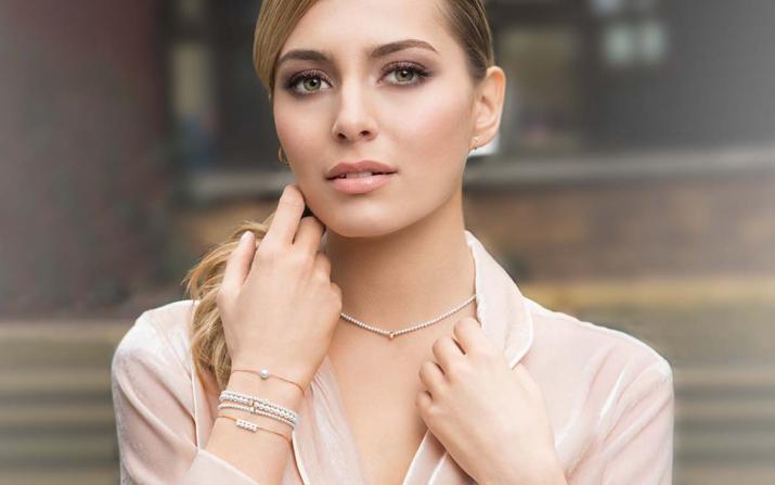 Pulsera de perlas con un diamante de 0.10ct en base de oro negro - Redline - 0++