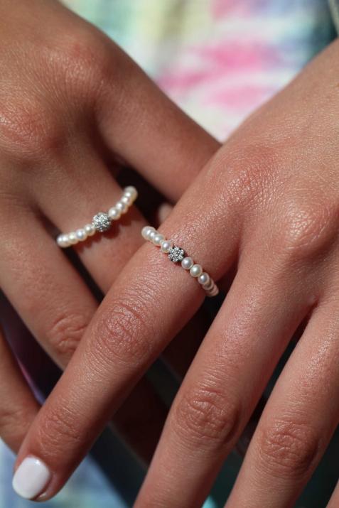 Anillo de perlas con diamante de 0.5ct en base en oro negro - Redline - 0++