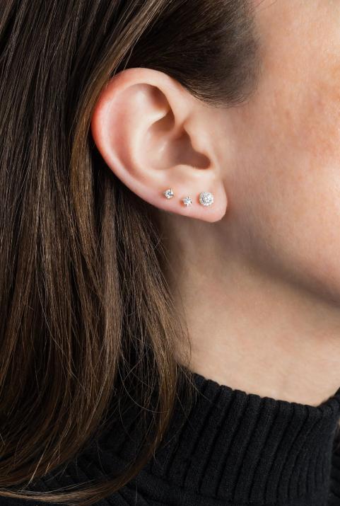 Earrings with 0.29ct diamond in white gold prong setting - Redline - 0++