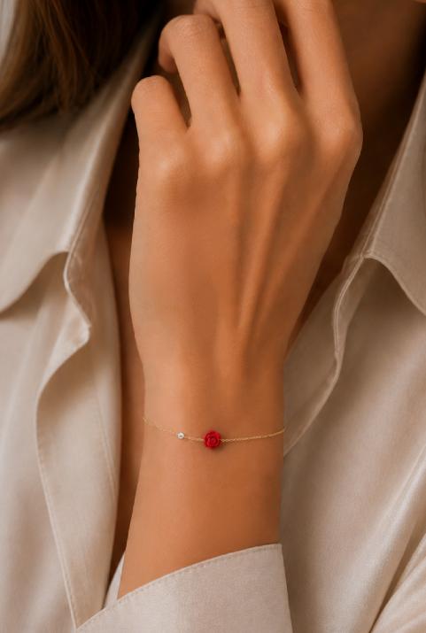 Pulsera en cadena con diamante de 0.10ct y rosa en base de oro amarillo - Redline - 0++