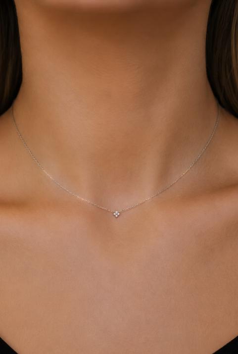 White gold chain necklace with 4 diamonds on a star - Redline - 0++
