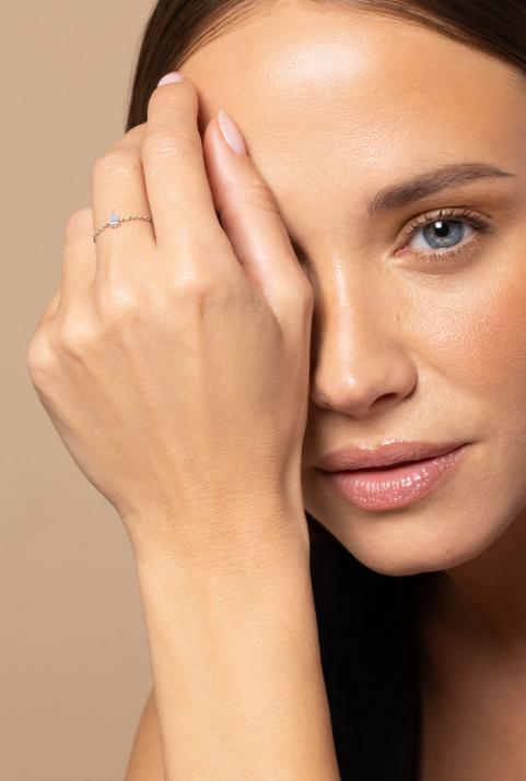 Anillo rígido con diamante pera de 0.20ct en base de oro blanco - Redline - 0++