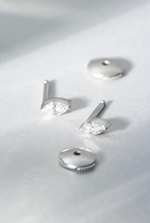 Pendientes de botón Majesté en oro blanco - Redline - 0++