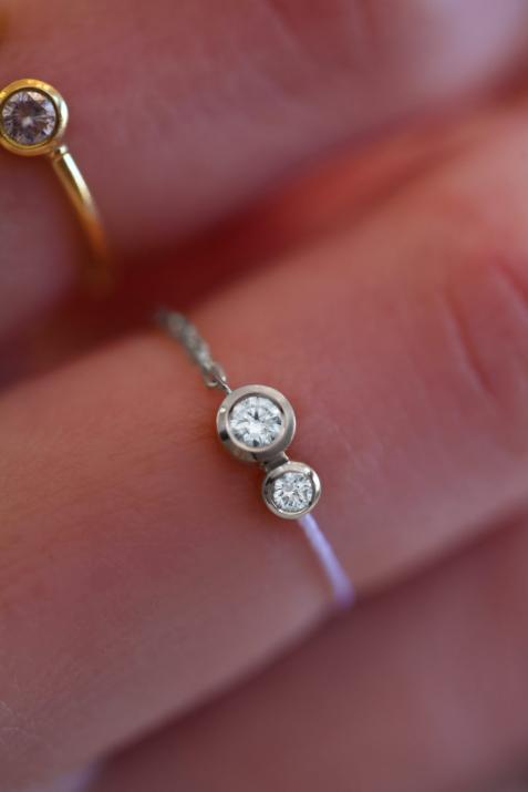 Anillo en cadena con diamante de 0.15ct en oro blanco - Redline - 0++