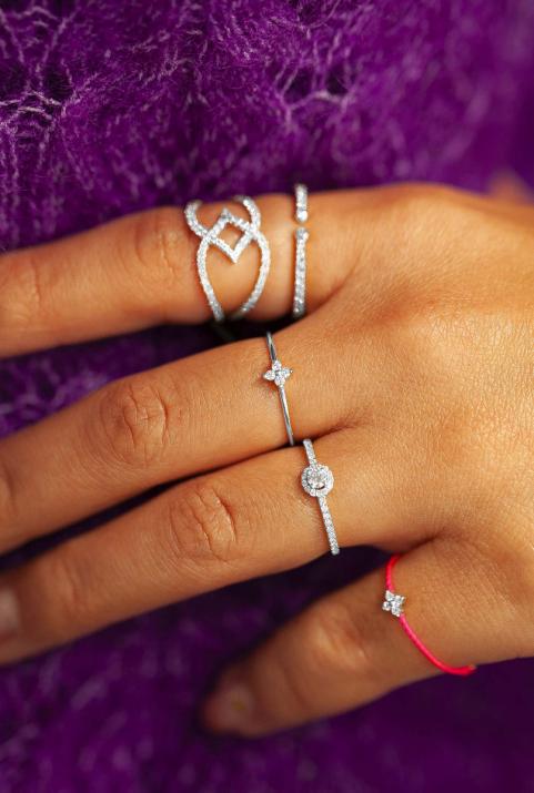 White gold ring band with 4 diamonds on a star - Redline - 0++