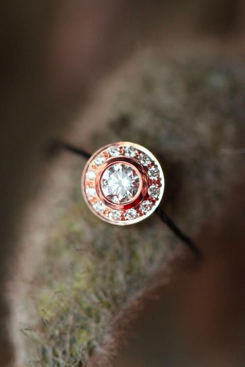 Anillo en hilo con diamante de 0.26ct en base de oro rosa - Redline - 0++