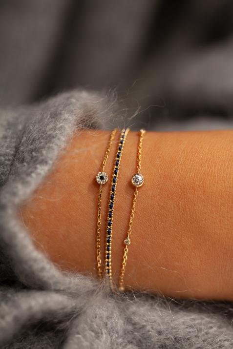 Chain bracelet with white diamonds and a black diamond in yellow gold cluster style setting - Redline - 0++