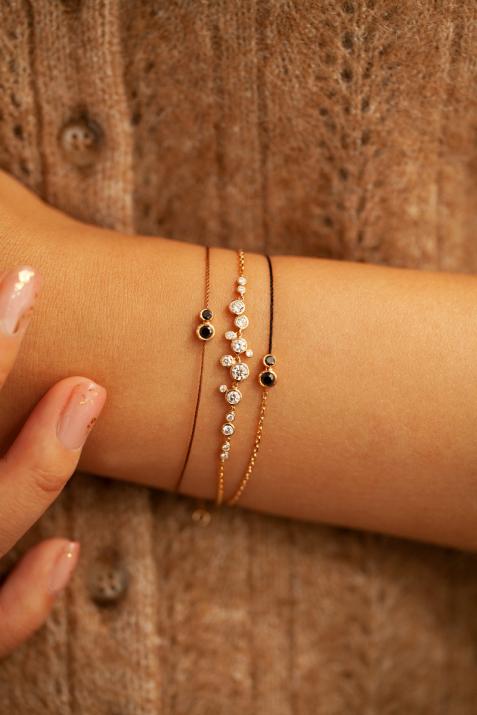 Pulsera en hilo con diamante negro de 0.15ct en oro amarillo - Redline - 0++