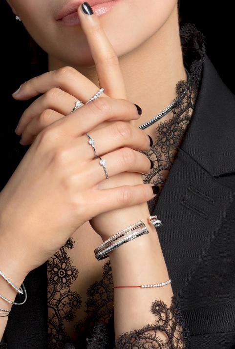 Bangle bracelet with 0.91ct diamonds in yellow gold prong setting - Redline - 0++