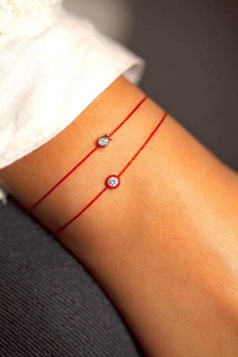 Pulsera de alambre con bisel de diamantes de 0,10 quilates engastado en oro rosa adornado con un esmalte rojo - Redline - 0++