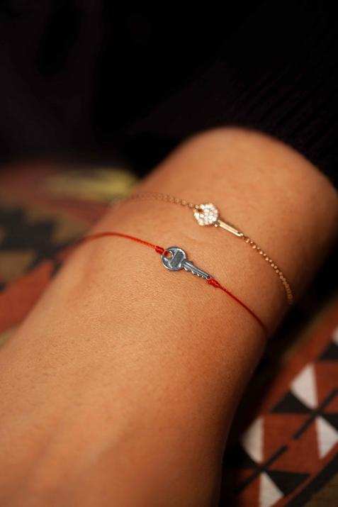 Collar en hilo con llave en oro negro - Redline - 0++