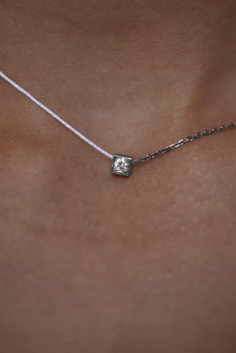 Collar de cadena con un diamante redondo de 0.10ct en engaste de oro negro - Redline - 0++