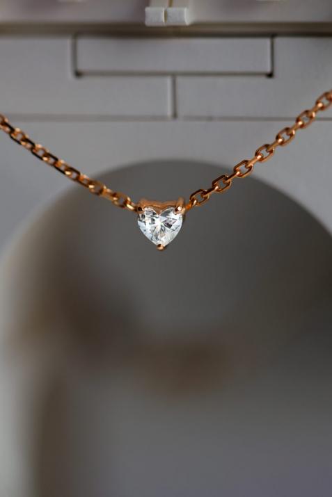 Chain necklace with 0.2ct heart shaped diamond in rose gold prong setting - Redline - 0++