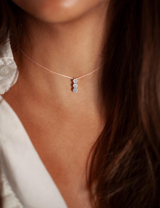 Collar de hilo  para mujer con diamante de 0.15ct en oro blanco - Redline - 0++