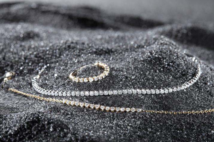 Pulsera en hilo con 0.30ct de diamantes negros en oro negro - Redline - 0++