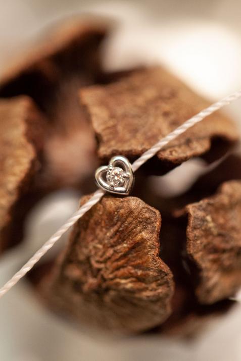 Pulsera corazón Meghan en oro blanco con hilo y diamante de 0,02 quilates - Redline - 0++