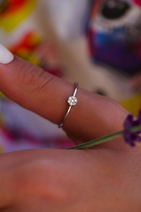 Anillo rígido con diamante de 0.5ct con base en oro negro - Redline - 0++