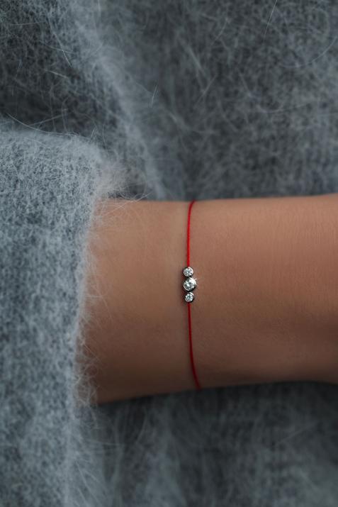 Pulsera en hilo con 3 diamanes en base de oro negro - Redline - 0++