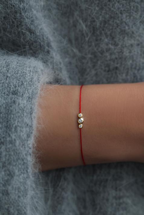 Pulsera en hilo con 3 diamanes en base de oro rosa - Redline - 0++