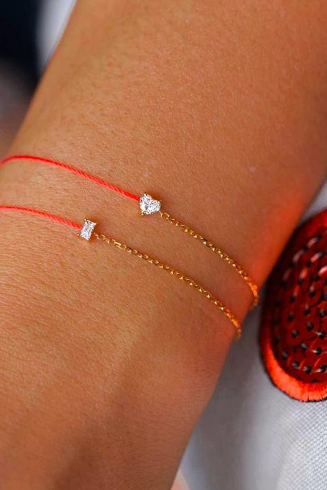 String and chain bracelet with 0.1ct heart shaped diamond in yellow gold prong setting - Redline - 0++