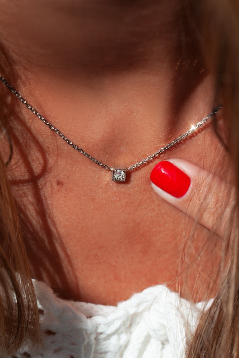 Collar de cadena para mujer con 0.10ct de diamantes redondos en engaste de oro negro - Redline - 0++