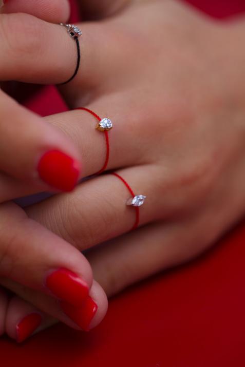 Anillo en hilo con diamante pera de 0.10ct en base de oro rosa - Redline - 0++