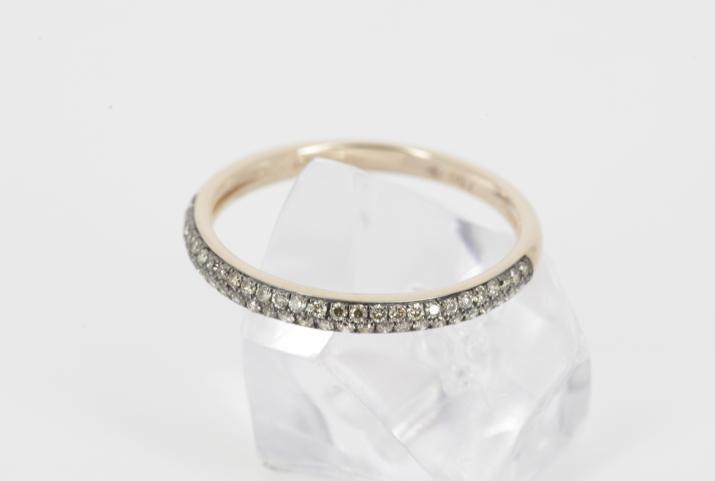 Ring with 0.21ct Round Diamond in Yellow Gold Bezel Setting - Redline - 0++