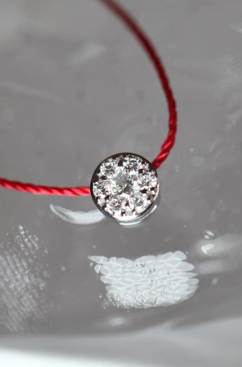 Pulsera en hilo con diamante de 0.10ct en base de oro blanco - Redline - 0++