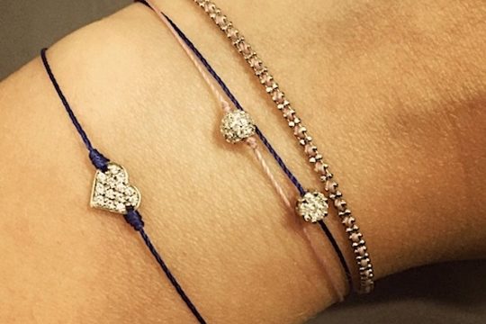 Une jolie collection de bijoux Redline