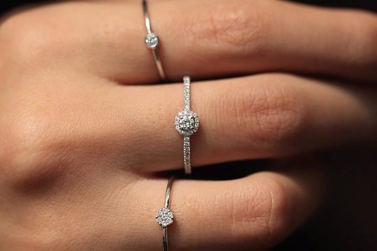 Accumulation de bagues fines