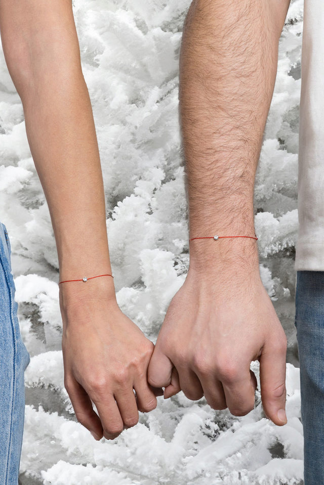 Un lazo rojo de amor